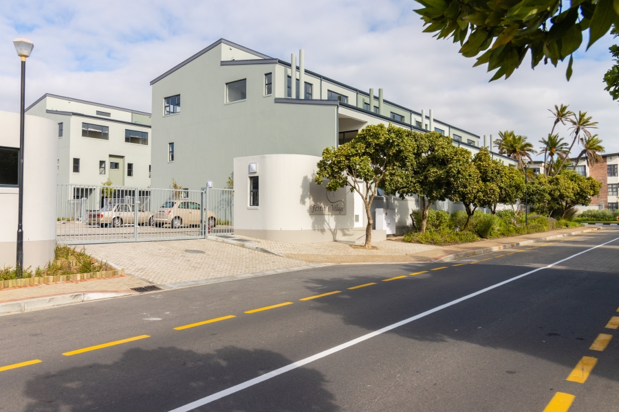 To Let 4 Bedroom Property for Rent in Royal Ascot Western Cape